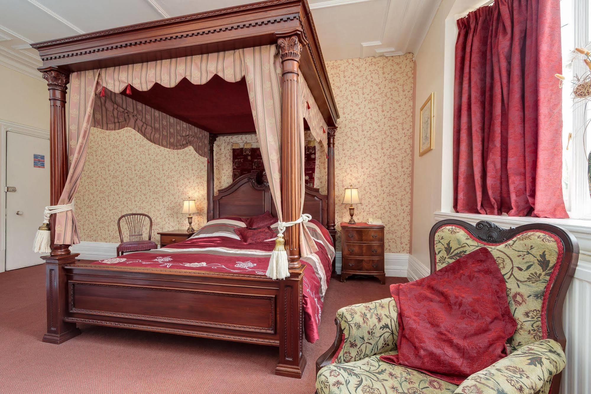 Station Hotel Ashbourne Kültér fotó